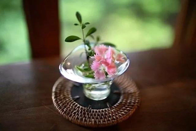 ��ɫ���  ɢ����� 172215f43553moot5m7zxi