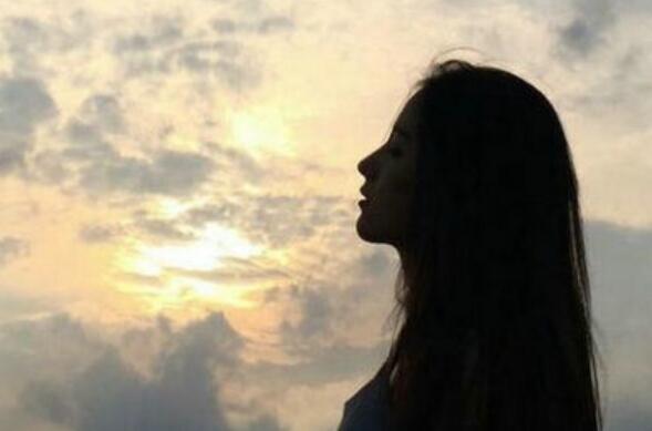 ��Ӱ��  �ִ�ʫ�� 163516erc25101c59e54cc