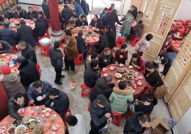 ��ϯ  ɢ����� 