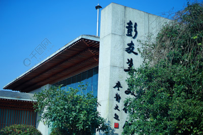 ������ɫ�÷��  ɢ����� 083852efsvj7eene8qxlke