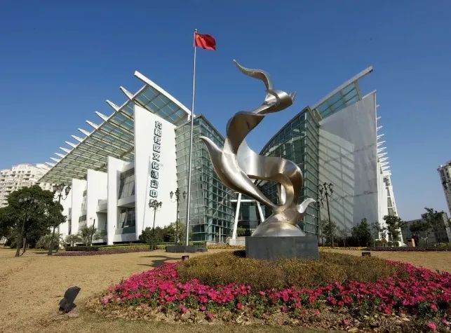 ����ů�����ڱ��ж���  ɢ����� 085317jfeta8e6elzmemov