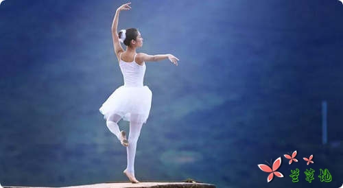 �����ഺ֮�裬��ϧ�ػ���һ��